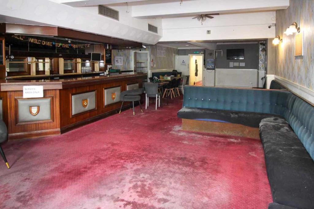 Lot: 55 - FORMER ROYAL AIR FORCE ASSOCIATION CLUB WITH POTENTIAL - Ground Floor